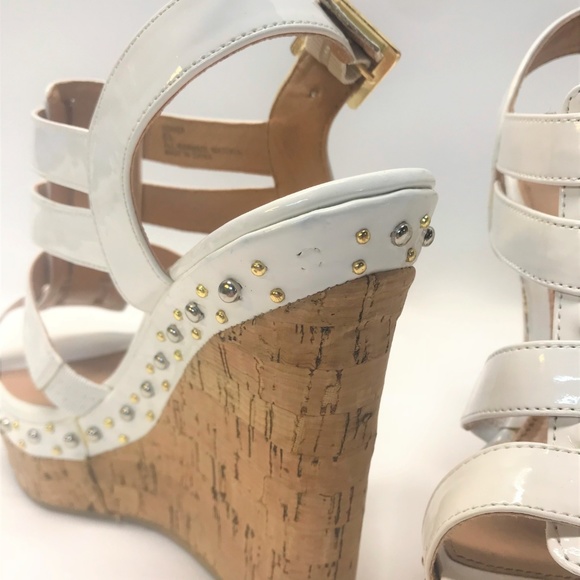 Steve Madden Feaver White Patent Leather Wedges - Picture 2 of 5